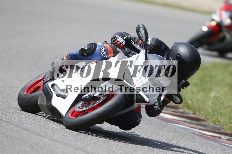/27 12.06.2025 Ducati Schweiz Trackday Warmup  ADR/blau-bleu/18